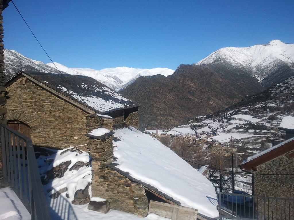 Lo Paller De Roc Montescladó Exterior foto